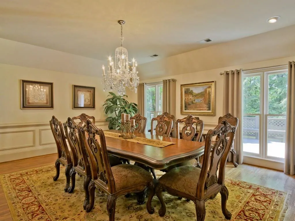 2105 Dunwoody Heritage Drive, Sandy Springs, Georgia 30350, 6 Bedrooms Bedrooms, ,4 BathroomsBathrooms,Residential,Sold,2105 Dunwoody Heritage Drive,5520887