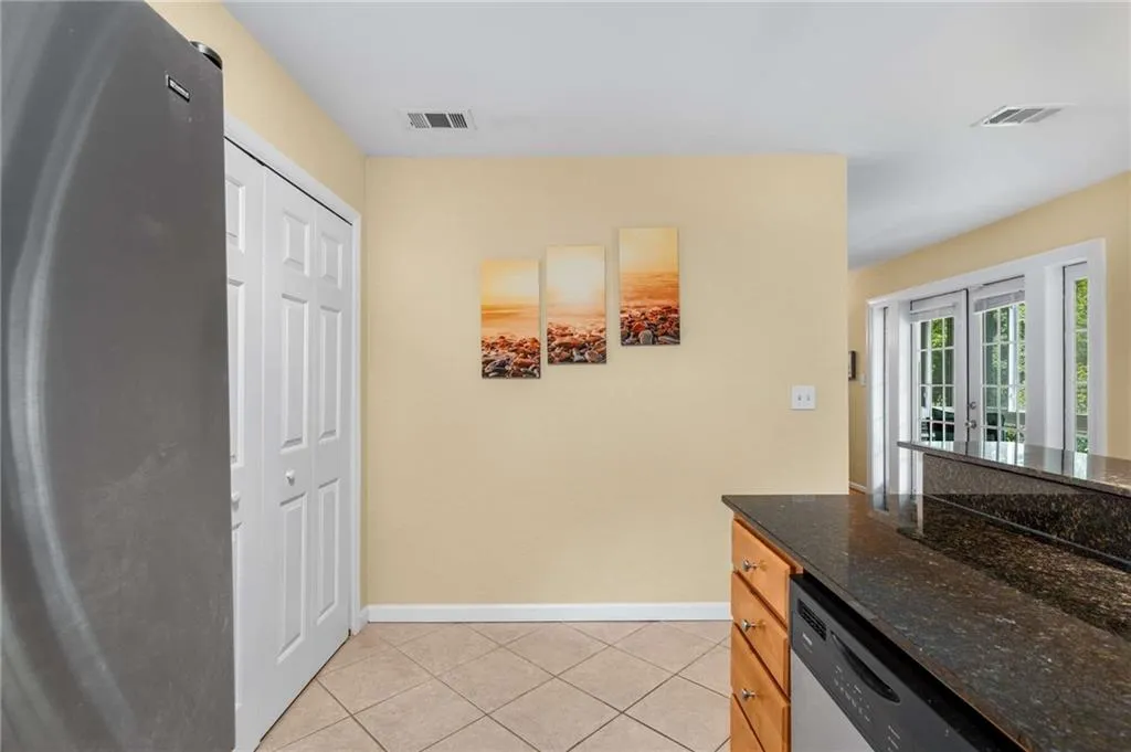 1445 Monroe Drive Ne Unit 40c, Atlanta, Georgia 30324, 2 Bedrooms Bedrooms, ,2 BathroomsBathrooms,Residential,For Sale,1445 Monroe Drive Ne Unit 40c,7610302
