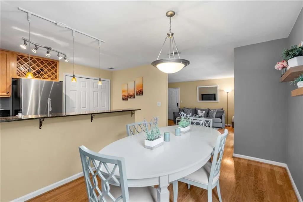 1445 Monroe Drive Ne Unit 40c, Atlanta, Georgia 30324, 2 Bedrooms Bedrooms, ,2 BathroomsBathrooms,Residential,For Sale,1445 Monroe Drive Ne Unit 40c,7610302
