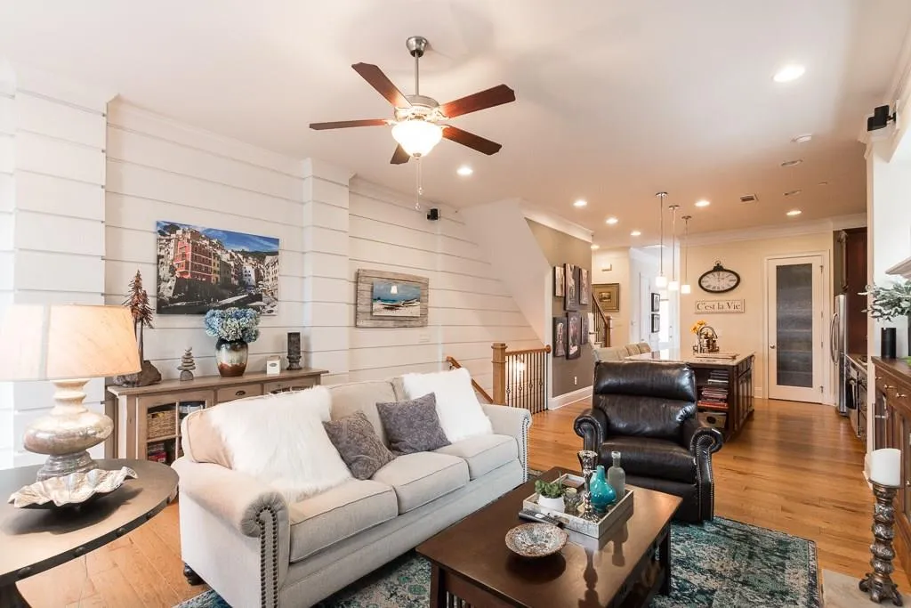 101 Alderwood Hill, Atlanta, Georgia 30328, 3 Bedrooms Bedrooms, ,3 BathroomsBathrooms,Residential,Sold,101 Alderwood Hill,5974286