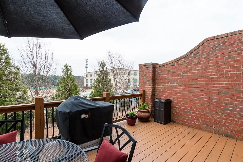 101 Alderwood Hill, Atlanta, Georgia 30328, 3 Bedrooms Bedrooms, ,3 BathroomsBathrooms,Residential,Sold,101 Alderwood Hill,5974286