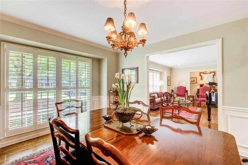 1100 Balmoral Road, Atlanta, Georgia 30319, 4 Bedrooms Bedrooms, ,3 BathroomsBathrooms,Residential,Sold,1100 Balmoral Road,7446448
