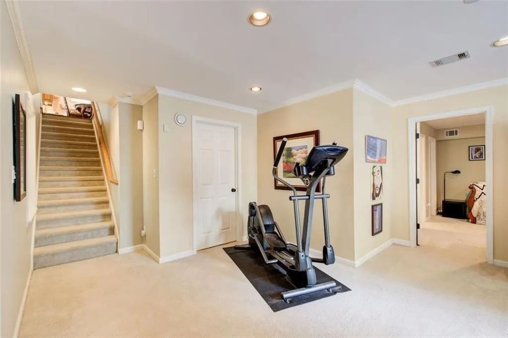 Full Finished Terrace Level w/ Bedroom & Full Bath