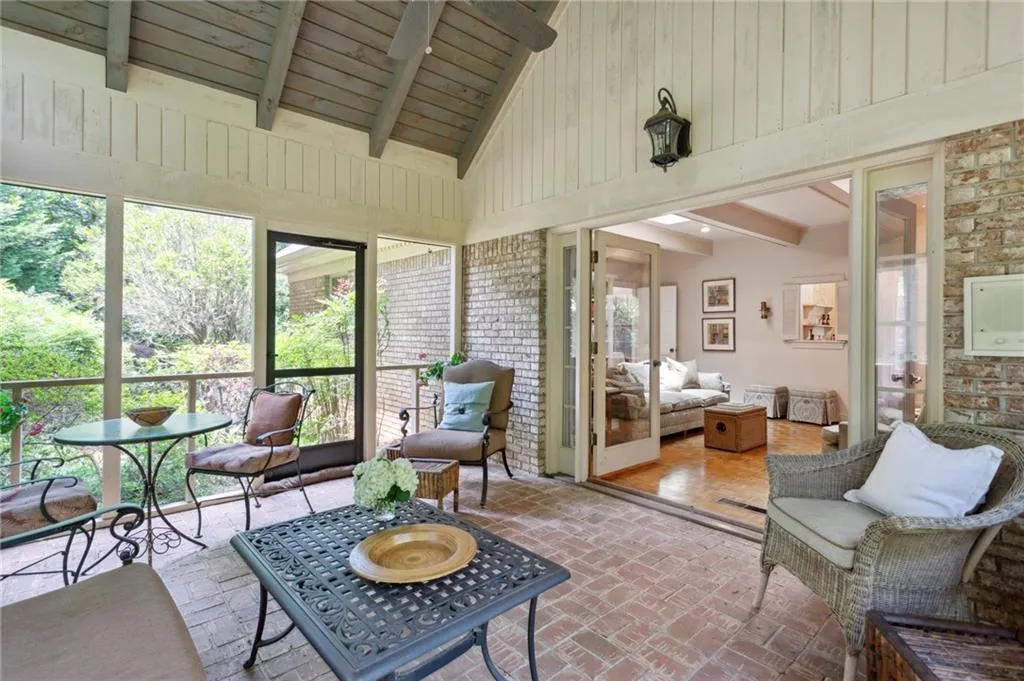 545 Mount Vernon Highway Nw, Sandy Springs, Georgia 30327, 5 Bedrooms Bedrooms, ,4 BathroomsBathrooms,Residential,Sold,545 Mount Vernon Highway Nw,7238074