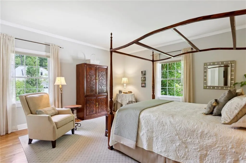 545 Mount Vernon Highway Nw, Sandy Springs, Georgia 30327, 5 Bedrooms Bedrooms, ,4 BathroomsBathrooms,Residential,Sold,545 Mount Vernon Highway Nw,7238074