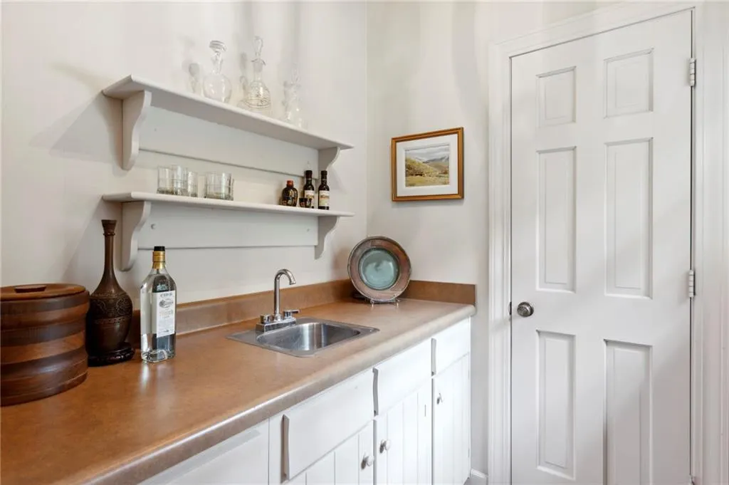 545 Mount Vernon Highway Nw, Sandy Springs, Georgia 30327, 5 Bedrooms Bedrooms, ,4 BathroomsBathrooms,Residential,Sold,545 Mount Vernon Highway Nw,7238074