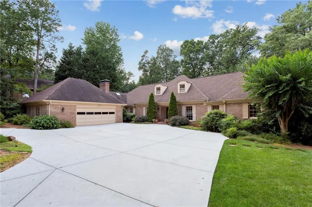 545 Mount Vernon Highway Nw, Sandy Springs, Georgia 30327, 5 Bedrooms Bedrooms, ,4 BathroomsBathrooms,Residential,Sold,545 Mount Vernon Highway Nw,7238074