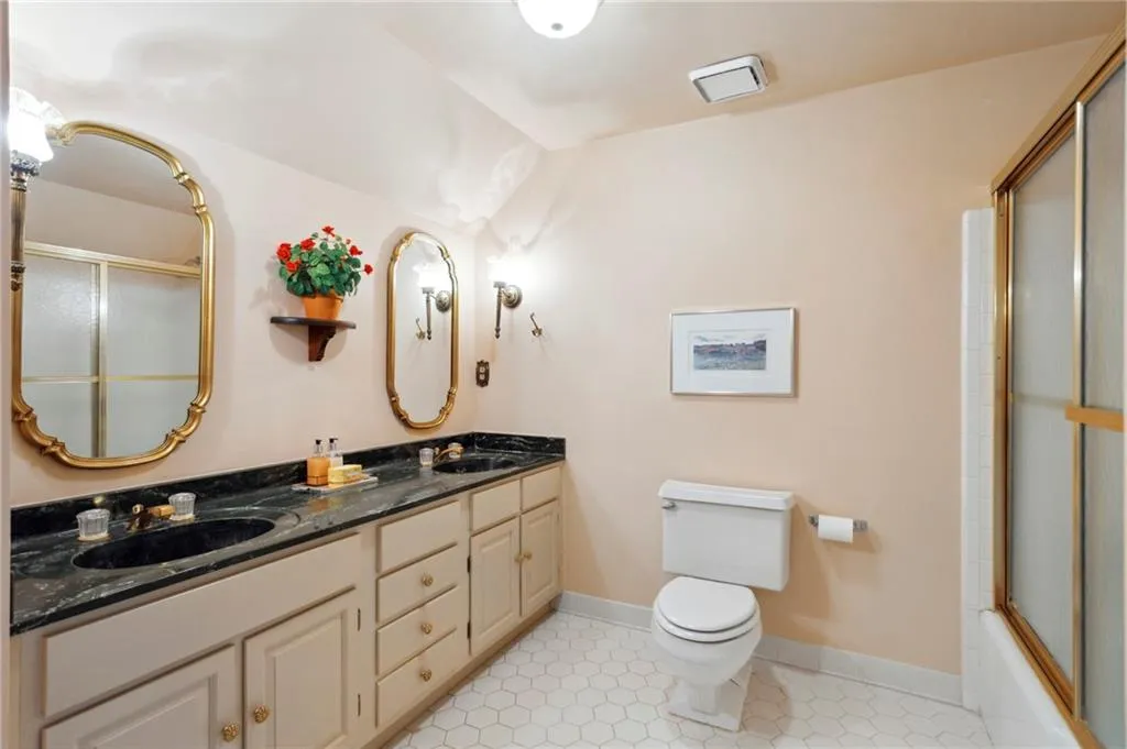 545 Mount Vernon Highway Nw, Sandy Springs, Georgia 30327, 5 Bedrooms Bedrooms, ,4 BathroomsBathrooms,Residential,Sold,545 Mount Vernon Highway Nw,7238074