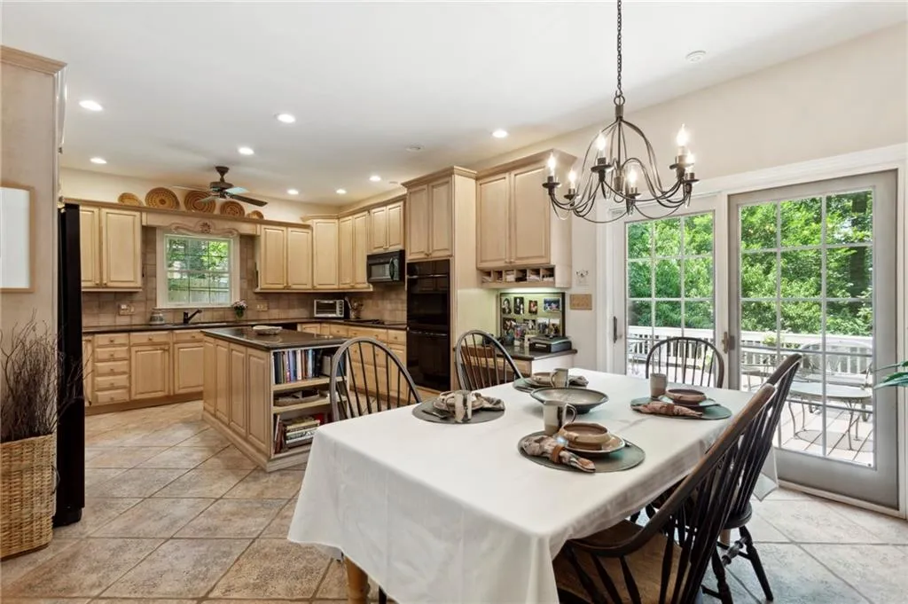 545 Mount Vernon Highway Nw, Sandy Springs, Georgia 30327, 5 Bedrooms Bedrooms, ,4 BathroomsBathrooms,Residential,Sold,545 Mount Vernon Highway Nw,7238074