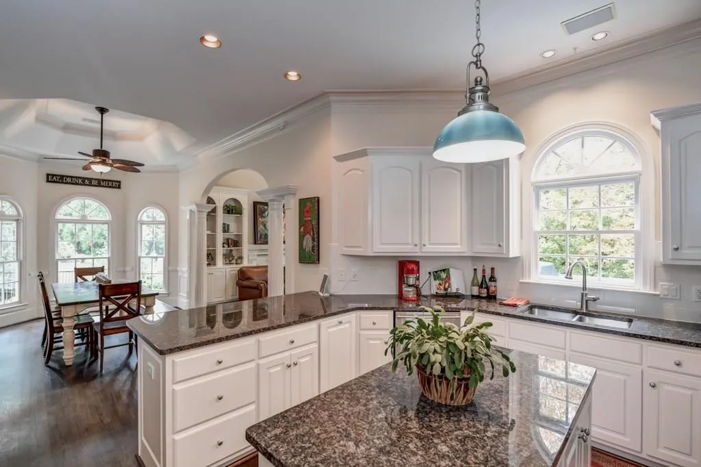 5835 De Claire Court, Sandy Springs, Georgia 30328, 6 Bedrooms Bedrooms, ,5 BathroomsBathrooms,Residential,Sold,5835 De Claire Court,5933672
