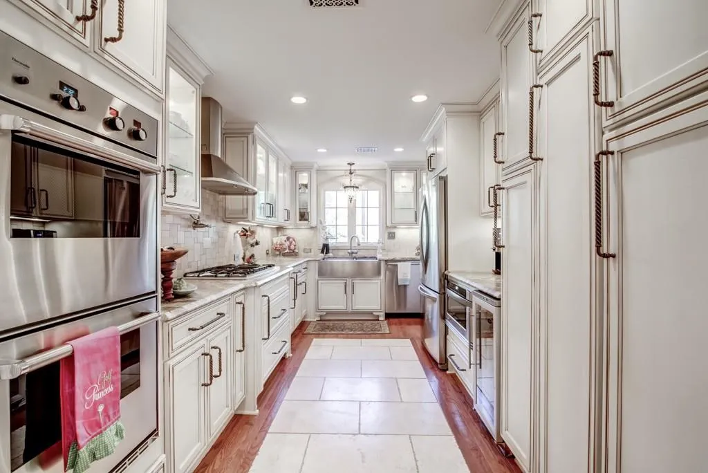 315 Jefferson Circle Unit 315, Sandy Springs, Georgia 30328, 3 Bedrooms Bedrooms, ,2 BathroomsBathrooms,Residential,Sold,315 Jefferson Circle Unit 315,5755740