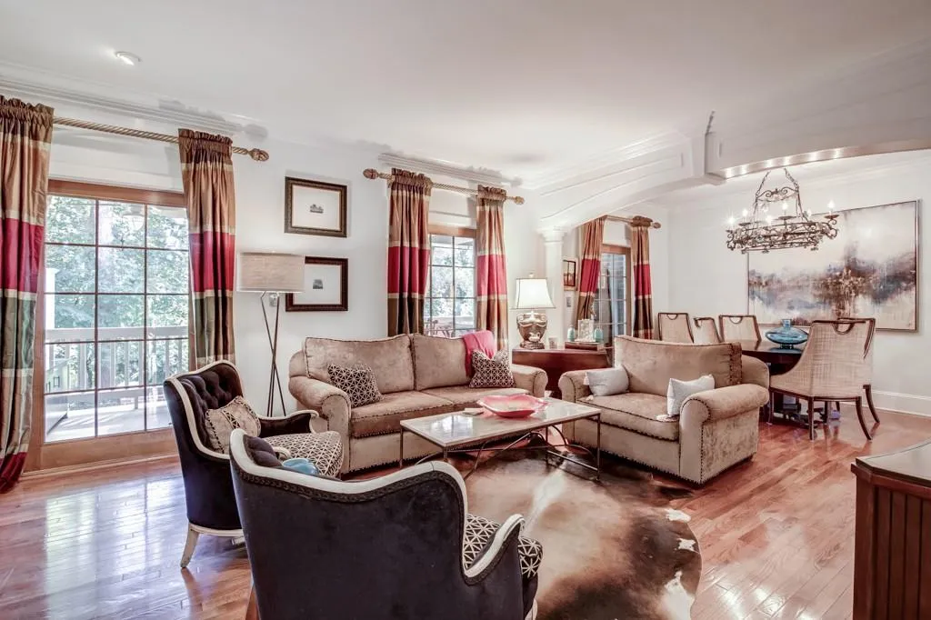 315 Jefferson Circle Unit 315, Sandy Springs, Georgia 30328, 3 Bedrooms Bedrooms, ,2 BathroomsBathrooms,Residential,Sold,315 Jefferson Circle Unit 315,5755740