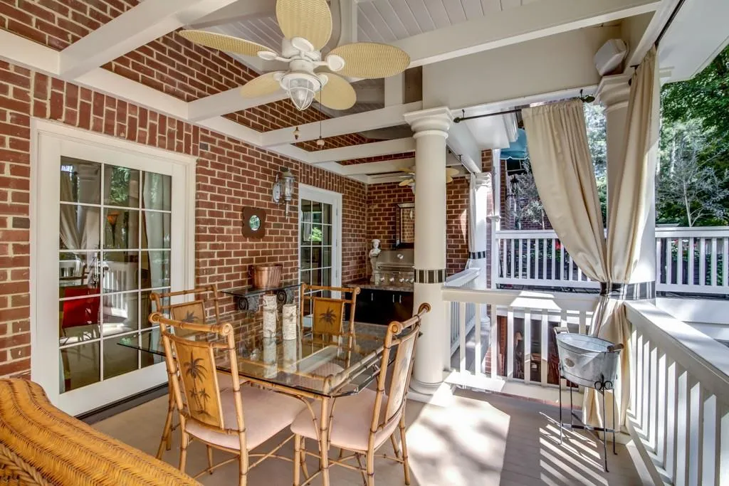 315 Jefferson Circle Unit 315, Sandy Springs, Georgia 30328, 3 Bedrooms Bedrooms, ,2 BathroomsBathrooms,Residential,Sold,315 Jefferson Circle Unit 315,5755740