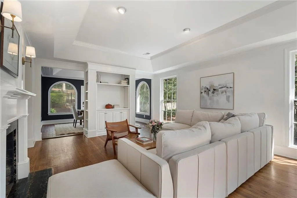 1129 E Beechwood Drive Nw, Atlanta, Georgia 30327, 5 Bedrooms Bedrooms, 0 ,3 BathroomsBathrooms,Residential,For Sale,1129 E Beechwood Drive Nw,7736819