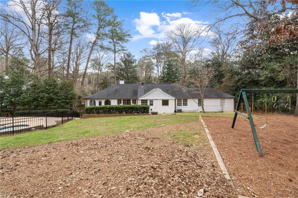 1129 E Beechwood Drive Nw, Atlanta, Georgia 30327, 5 Bedrooms Bedrooms, 0 ,3 BathroomsBathrooms,Residential,For Sale,1129 E Beechwood Drive Nw,7736819