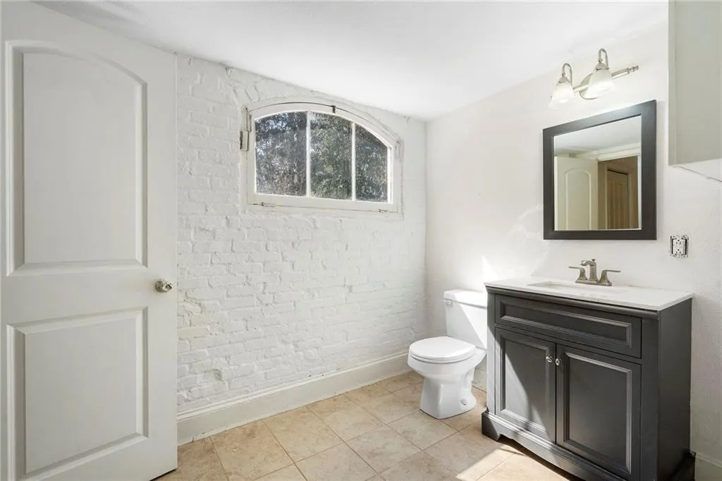 1129 E Beechwood Drive Nw, Atlanta, Georgia 30327, 5 Bedrooms Bedrooms, 0 ,3 BathroomsBathrooms,Residential,For Sale,1129 E Beechwood Drive Nw,7736819