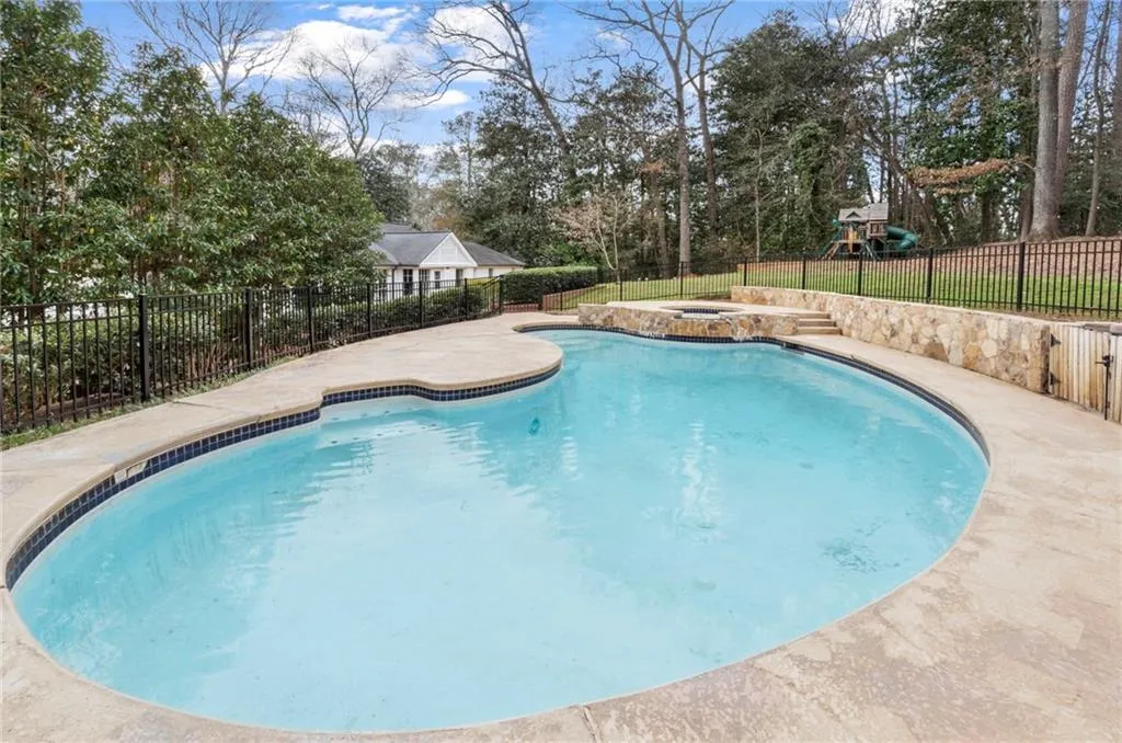 1129 E Beechwood Drive Nw, Atlanta, Georgia 30327, 5 Bedrooms Bedrooms, 0 ,3 BathroomsBathrooms,Residential,For Sale,1129 E Beechwood Drive Nw,7736819