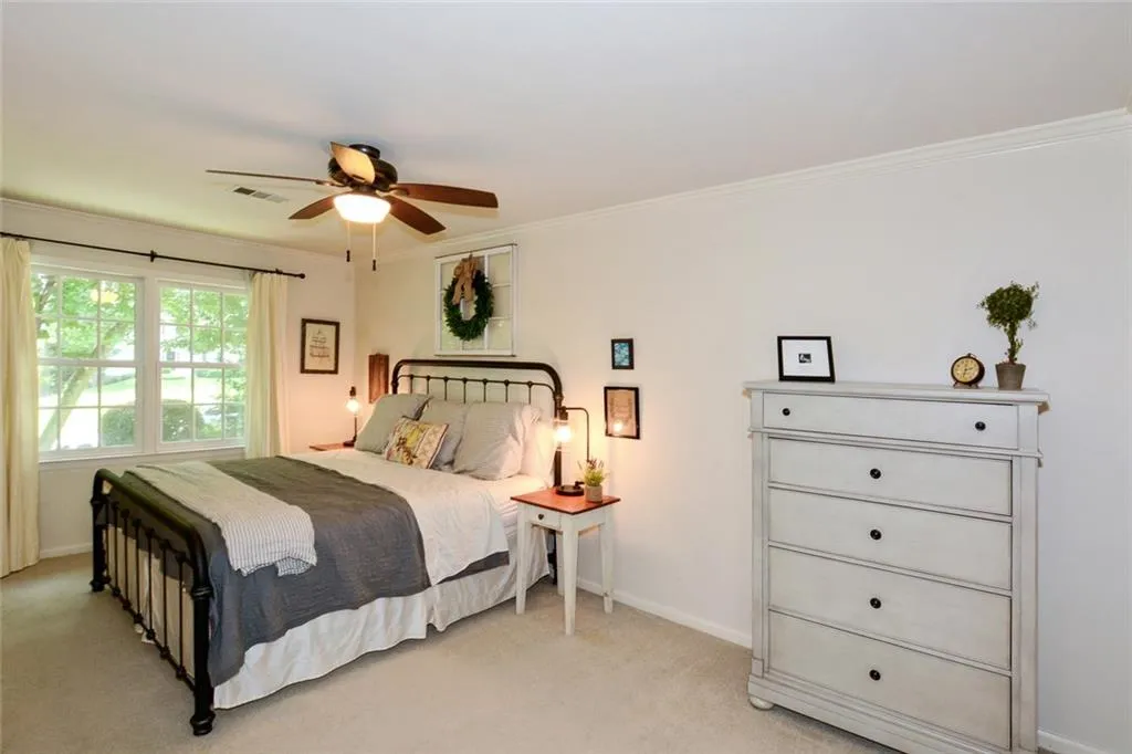 255 River Springs Drive, Atlanta, Georgia 30328, 4 Bedrooms Bedrooms, ,3 BathroomsBathrooms,Residential,Sold,255 River Springs Drive,5878677
