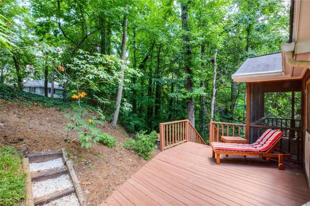 255 River Springs Drive, Atlanta, Georgia 30328, 4 Bedrooms Bedrooms, ,3 BathroomsBathrooms,Residential,Sold,255 River Springs Drive,5878677