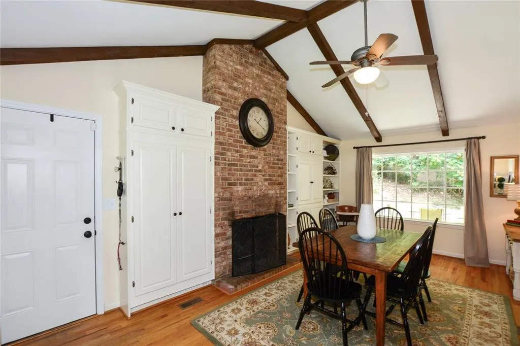 255 River Springs Drive, Atlanta, Georgia 30328, 4 Bedrooms Bedrooms, ,3 BathroomsBathrooms,Residential,Sold,255 River Springs Drive,5878677