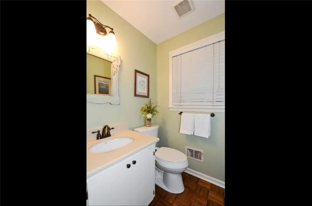 255 River Springs Drive, Atlanta, Georgia 30328, 4 Bedrooms Bedrooms, ,3 BathroomsBathrooms,Residential,Sold,255 River Springs Drive,5878677