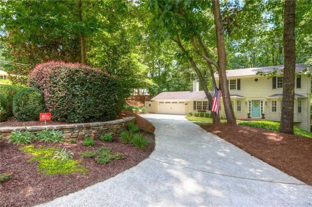 255 River Springs Drive, Atlanta, Georgia 30328, 4 Bedrooms Bedrooms, ,3 BathroomsBathrooms,Residential,Sold,255 River Springs Drive,5878677