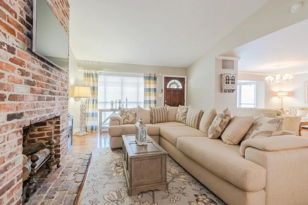 5964 Brookgreen Road, Sandy Springs, Georgia 30328, 3 Bedrooms Bedrooms, ,2 BathroomsBathrooms,Residential,Sold,5964 Brookgreen Road,5658110