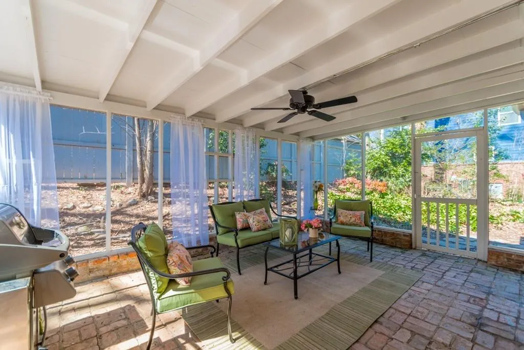 5964 Brookgreen Road, Sandy Springs, Georgia 30328, 3 Bedrooms Bedrooms, ,2 BathroomsBathrooms,Residential,Sold,5964 Brookgreen Road,5658110