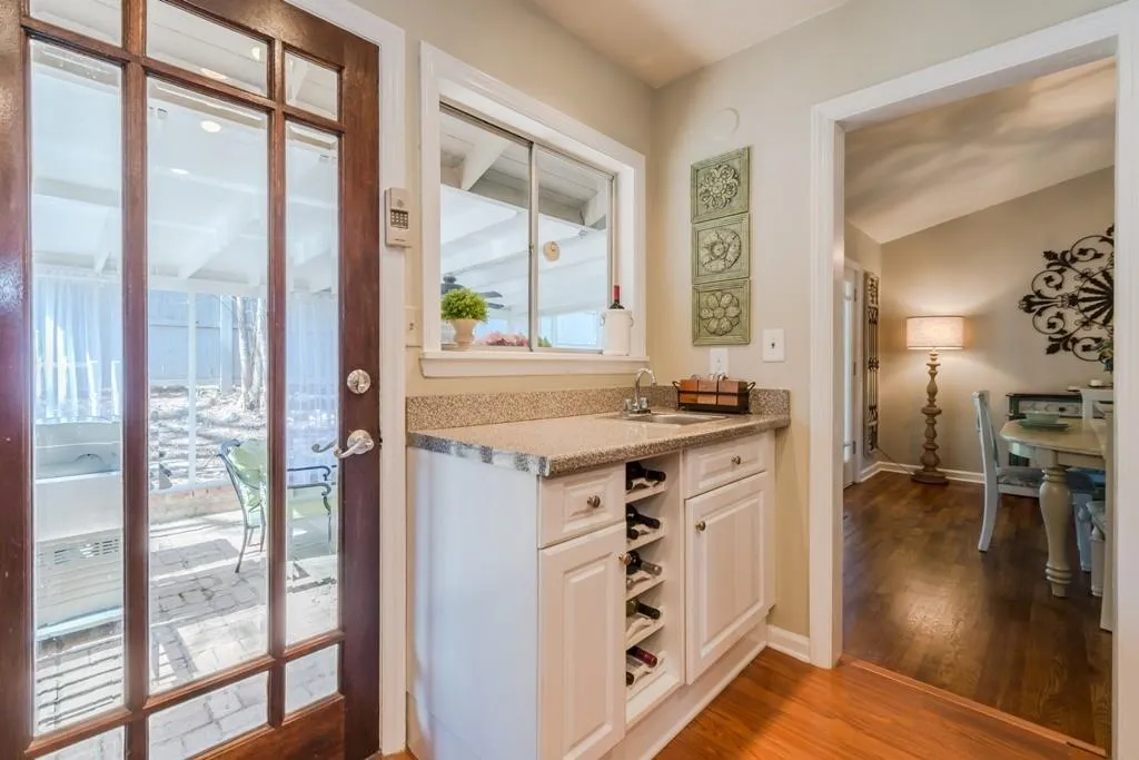 5964 Brookgreen Road, Sandy Springs, Georgia 30328, 3 Bedrooms Bedrooms, ,2 BathroomsBathrooms,Residential,Sold,5964 Brookgreen Road,5658110