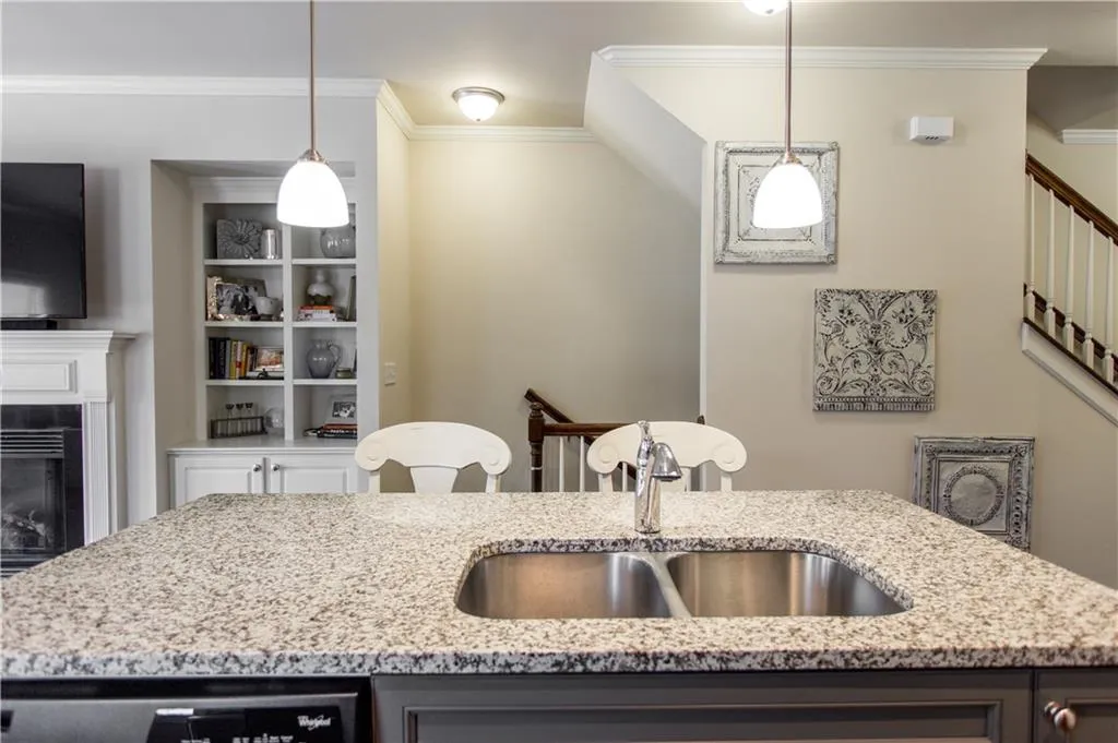 7315 Glisten Avenue, Atlanta, Georgia 30328, 3 Bedrooms Bedrooms, ,3 BathroomsBathrooms,Residential,Sold,7315 Glisten Avenue,5881795