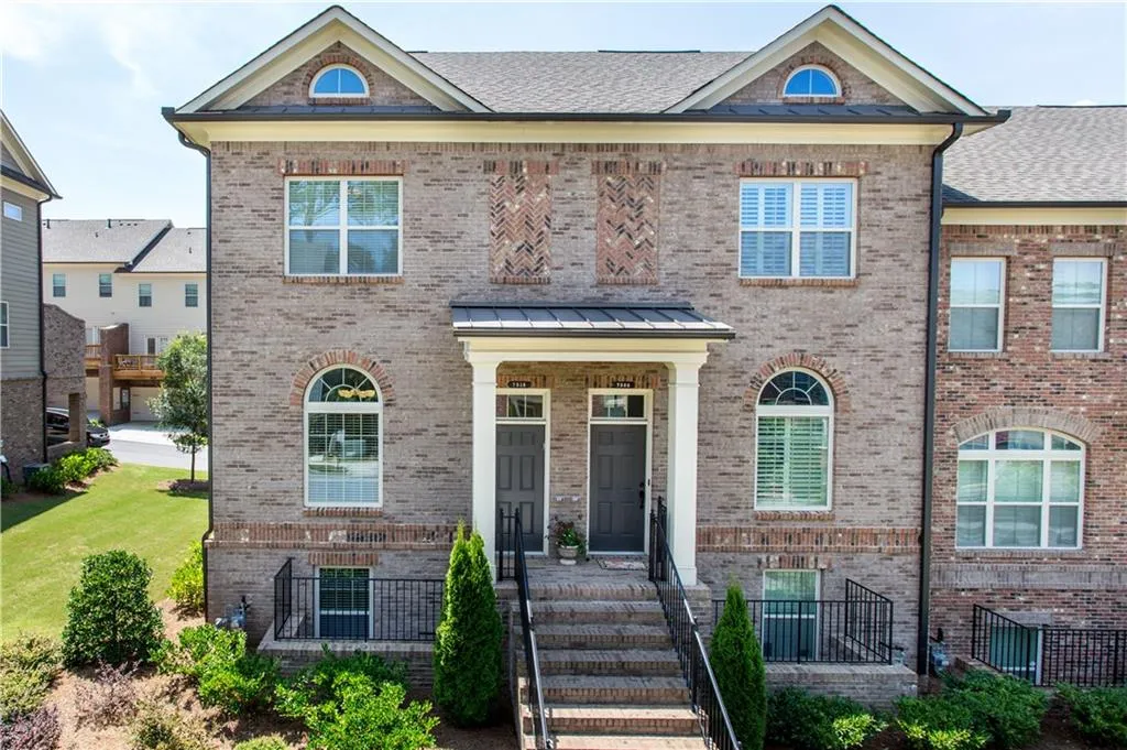 7315 Glisten Avenue, Atlanta, Georgia 30328, 3 Bedrooms Bedrooms, ,3 BathroomsBathrooms,Residential,Sold,7315 Glisten Avenue,5881795