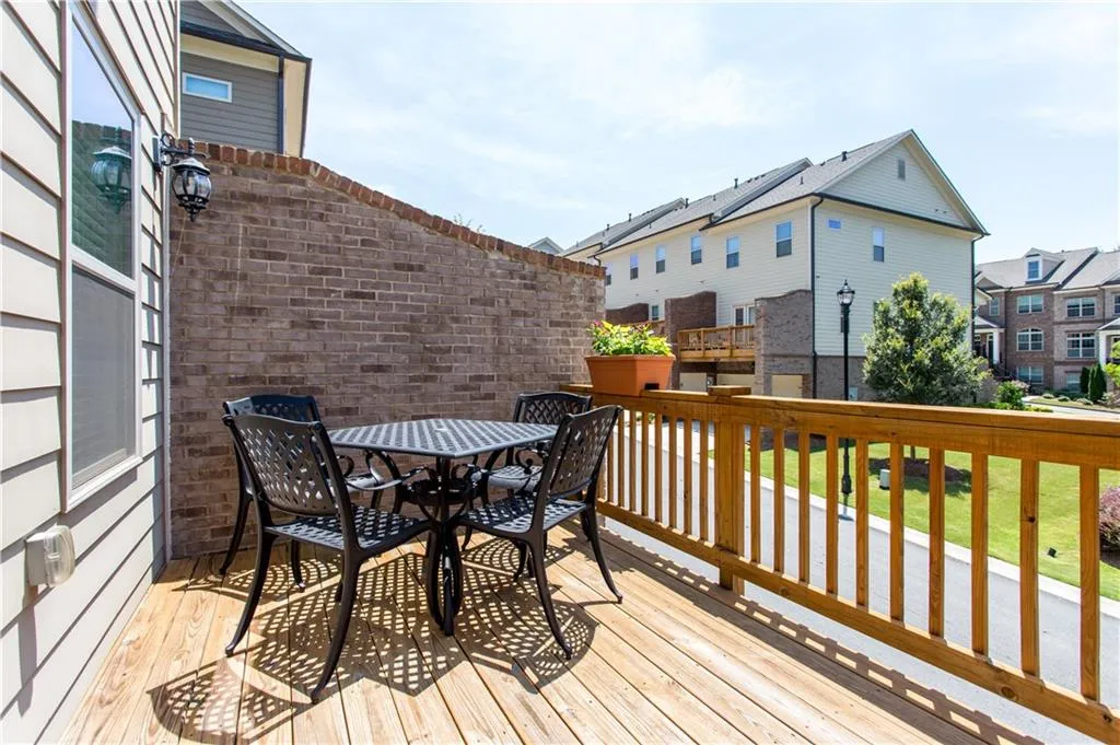 7315 Glisten Avenue, Atlanta, Georgia 30328, 3 Bedrooms Bedrooms, ,3 BathroomsBathrooms,Residential,Sold,7315 Glisten Avenue,5881795