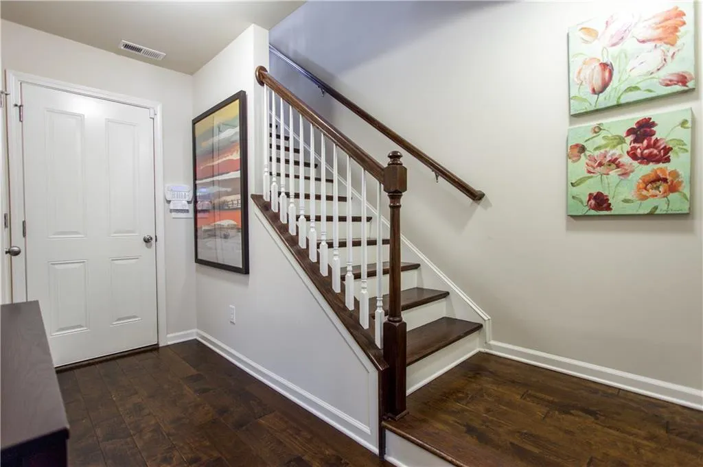 7315 Glisten Avenue, Atlanta, Georgia 30328, 3 Bedrooms Bedrooms, ,3 BathroomsBathrooms,Residential,Sold,7315 Glisten Avenue,5881795