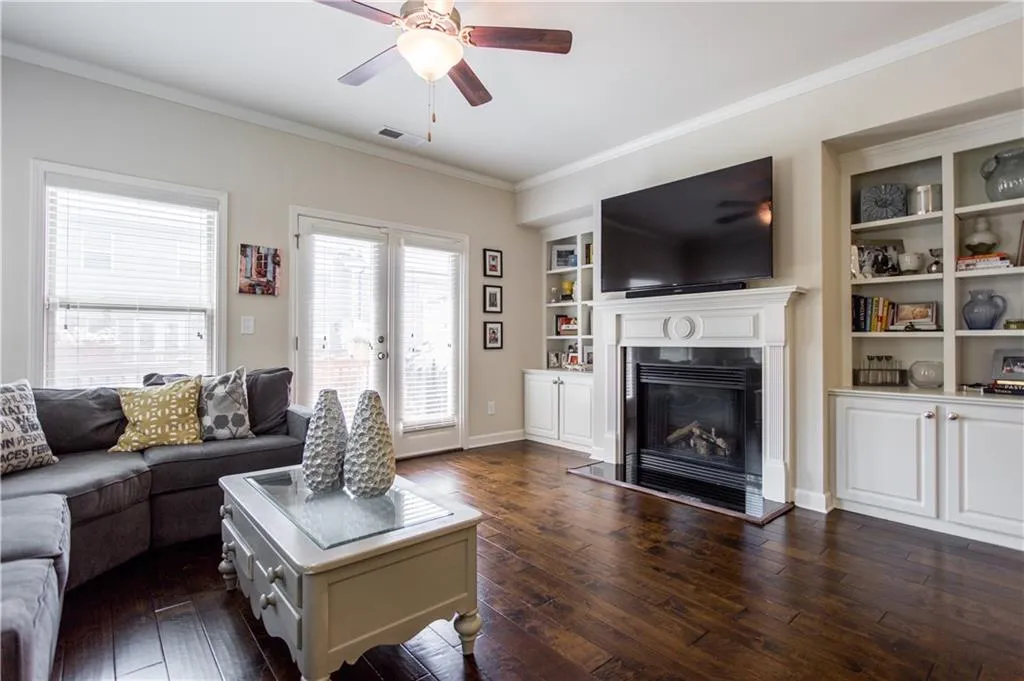 7315 Glisten Avenue, Atlanta, Georgia 30328, 3 Bedrooms Bedrooms, ,3 BathroomsBathrooms,Residential,Sold,7315 Glisten Avenue,5881795