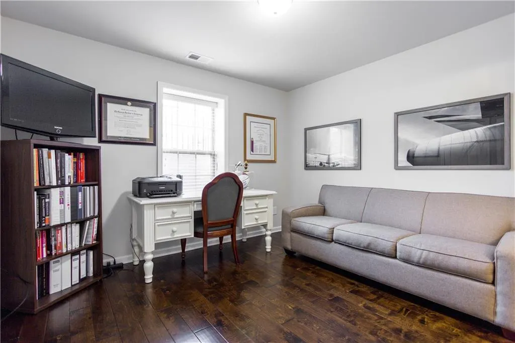 7315 Glisten Avenue, Atlanta, Georgia 30328, 3 Bedrooms Bedrooms, ,3 BathroomsBathrooms,Residential,Sold,7315 Glisten Avenue,5881795