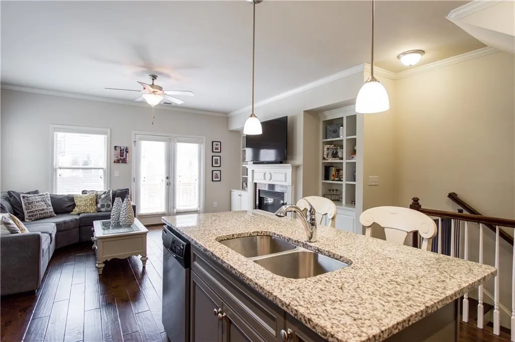 7315 Glisten Avenue, Atlanta, Georgia 30328, 3 Bedrooms Bedrooms, ,3 BathroomsBathrooms,Residential,Sold,7315 Glisten Avenue,5881795