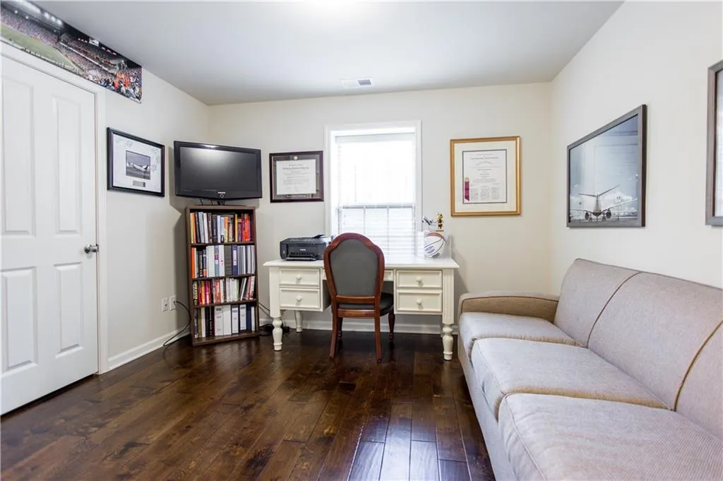 7315 Glisten Avenue, Atlanta, Georgia 30328, 3 Bedrooms Bedrooms, ,3 BathroomsBathrooms,Residential,Sold,7315 Glisten Avenue,5881795