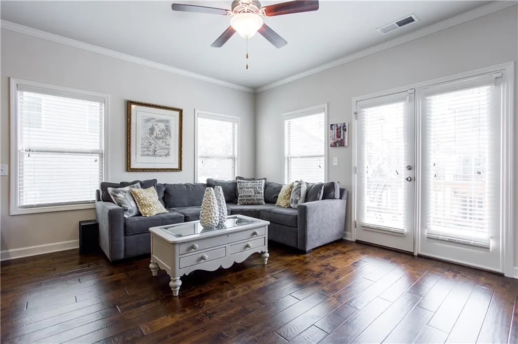 7315 Glisten Avenue, Atlanta, Georgia 30328, 3 Bedrooms Bedrooms, ,3 BathroomsBathrooms,Residential,Sold,7315 Glisten Avenue,5881795