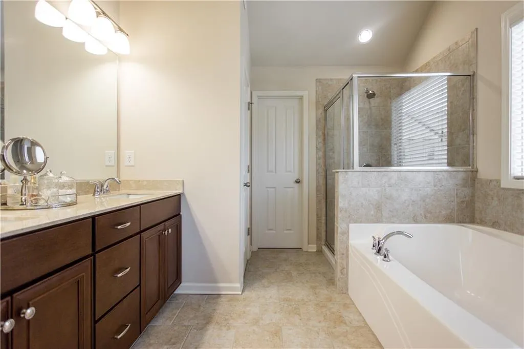 7315 Glisten Avenue, Atlanta, Georgia 30328, 3 Bedrooms Bedrooms, ,3 BathroomsBathrooms,Residential,Sold,7315 Glisten Avenue,5881795