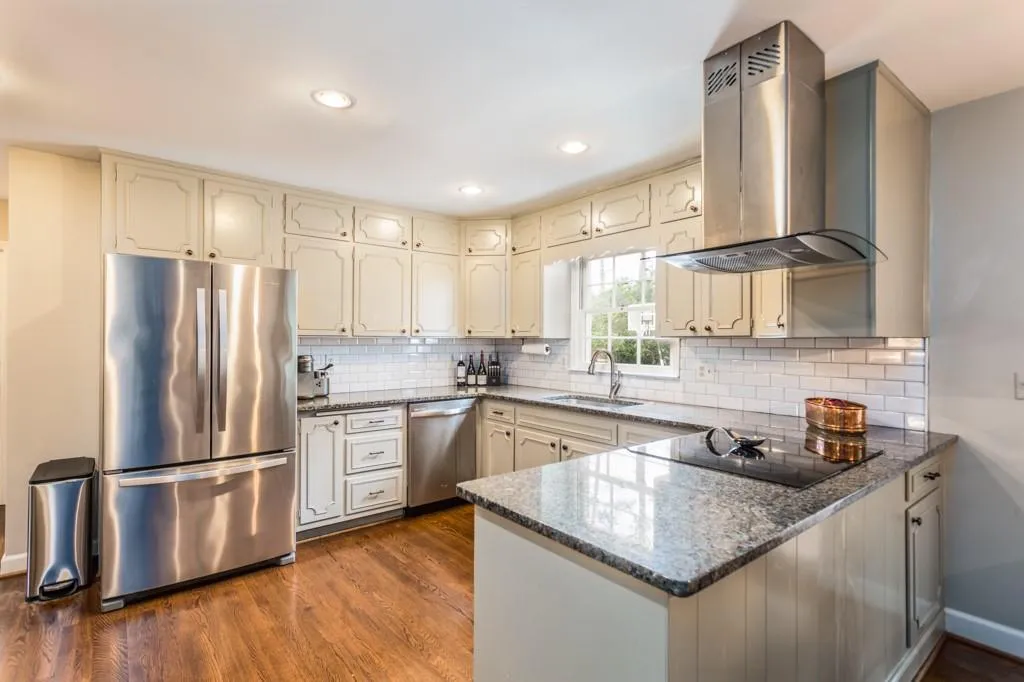 6230 Rivercliffe Drive, Atlanta, Georgia 30328, 5 Bedrooms Bedrooms, ,3 BathroomsBathrooms,Residential,Sold,6230 Rivercliffe Drive,6511245