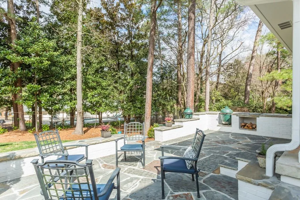 6230 Rivercliffe Drive, Atlanta, Georgia 30328, 5 Bedrooms Bedrooms, ,3 BathroomsBathrooms,Residential,Sold,6230 Rivercliffe Drive,6511245