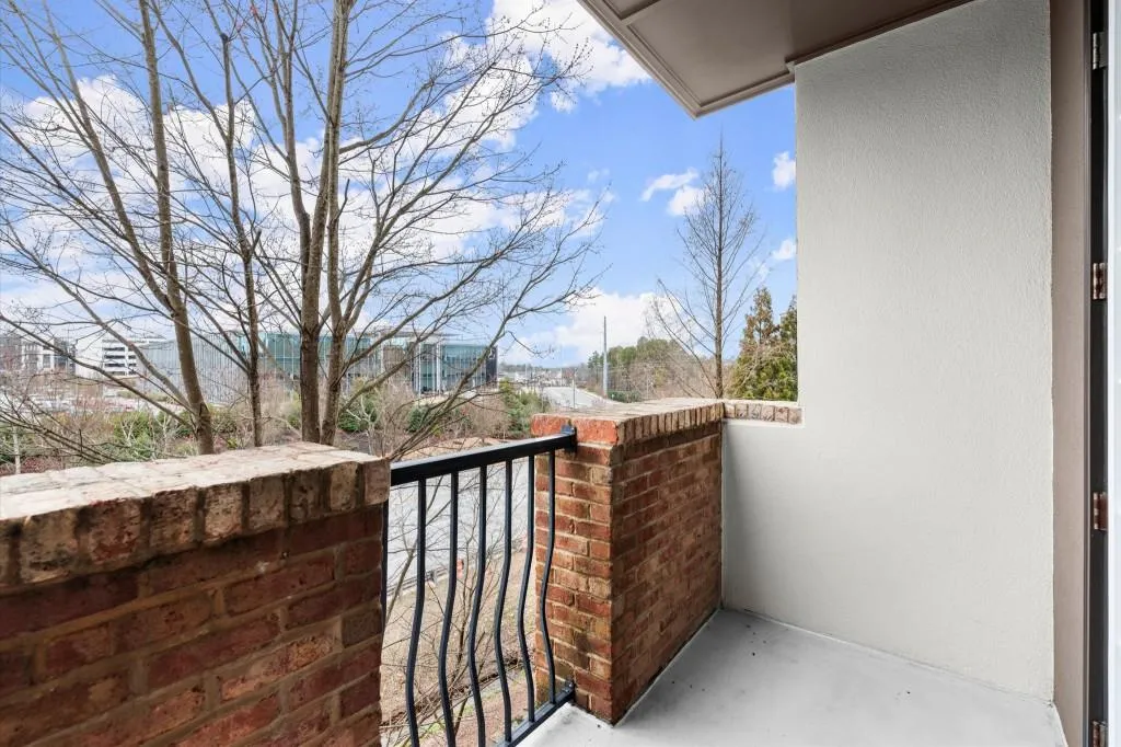 901 Abernathy Road Ne, Sandy Springs, Georgia 30328, 2 Bedrooms Bedrooms, ,2 BathroomsBathrooms,Residential,For Sale,901 Abernathy Road Ne,7536839