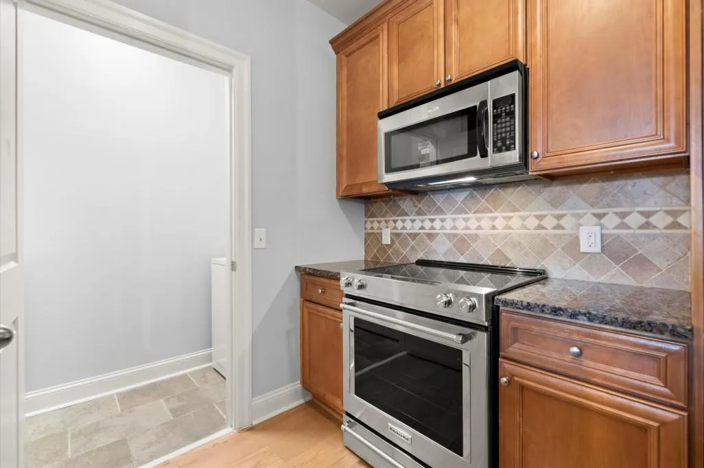 901 Abernathy Road Ne, Sandy Springs, Georgia 30328, 2 Bedrooms Bedrooms, ,2 BathroomsBathrooms,Residential,For Sale,901 Abernathy Road Ne,7536839