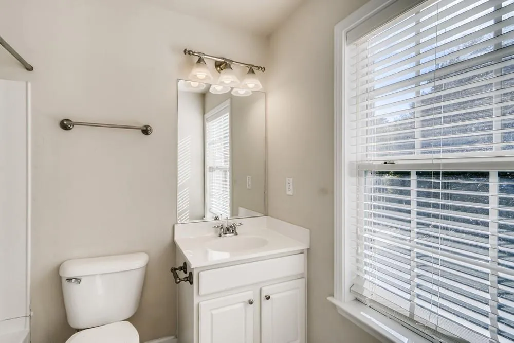 683 Coligny Court, Sandy Springs, Georgia 30350, 3 Bedrooms Bedrooms, ,3 BathroomsBathrooms,Residential,Sold,683 Coligny Court,6947799