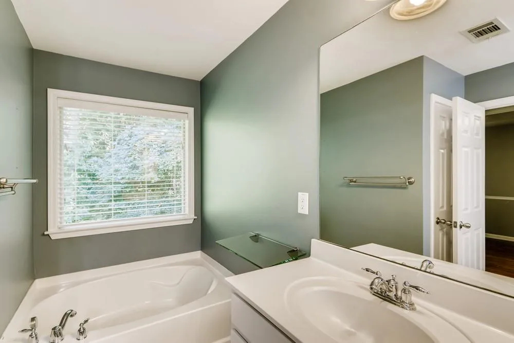683 Coligny Court, Sandy Springs, Georgia 30350, 3 Bedrooms Bedrooms, ,3 BathroomsBathrooms,Residential,Sold,683 Coligny Court,6947799