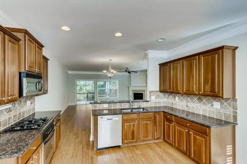 683 Coligny Court, Sandy Springs, Georgia 30350, 3 Bedrooms Bedrooms, ,3 BathroomsBathrooms,Residential,Sold,683 Coligny Court,6947799