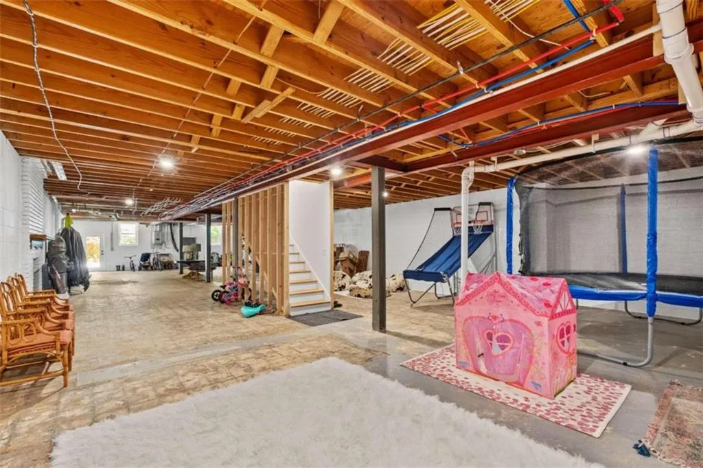 65 Barbara, Atlanta, Georgia 30327, 4 Bedrooms Bedrooms, ,5 BathroomsBathrooms,Residential,Sold,65 Barbara,6944074