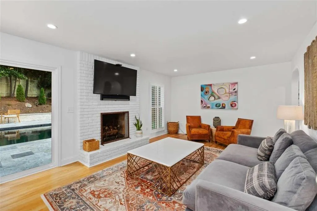 65 Barbara, Atlanta, Georgia 30327, 4 Bedrooms Bedrooms, ,5 BathroomsBathrooms,Residential,Sold,65 Barbara,6944074