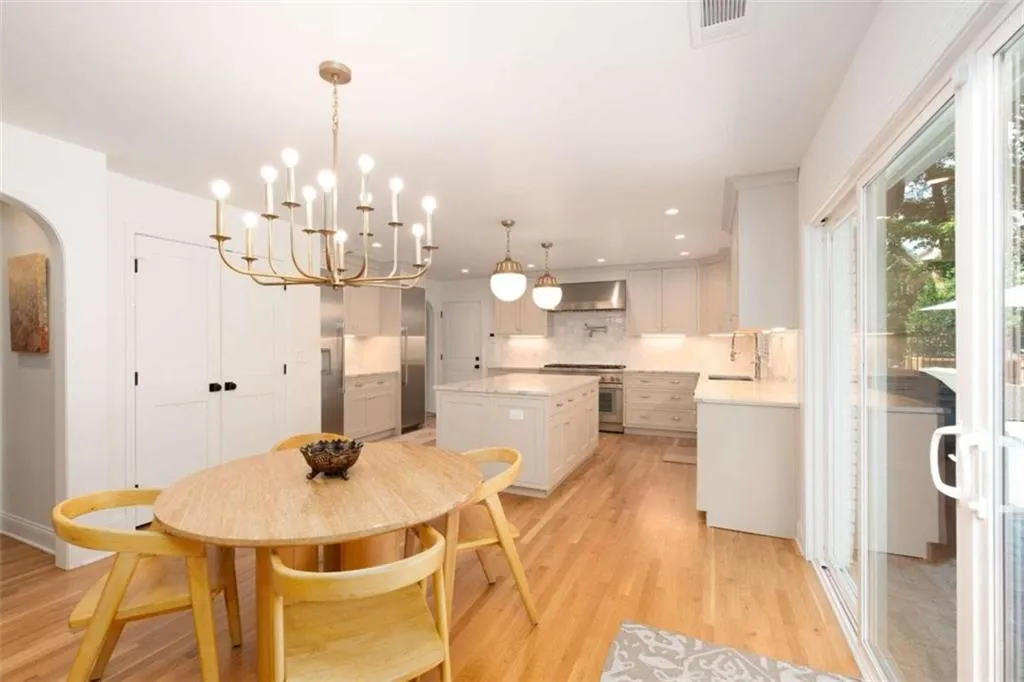 65 Barbara, Atlanta, Georgia 30327, 4 Bedrooms Bedrooms, ,5 BathroomsBathrooms,Residential,Sold,65 Barbara,6944074