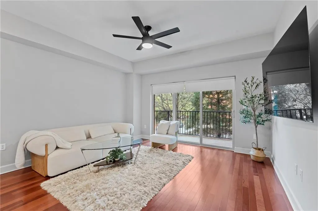 200 River Vista Unit 240, Atlanta, Georgia 30339, 1 Bedroom Bedrooms, ,1 BathroomBathrooms,Residential,For Sale,200 River Vista Unit 240,7754130